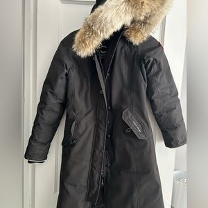 CANADA GOOSE- JUNIOR GIRLS BRITTANIA PARKA SIZE 14/16 LARGE